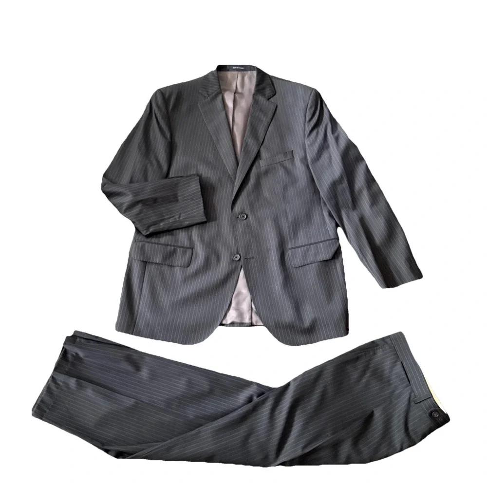 Daniel Cremieux Loro Piana Suit 44R 38x30 Gray Pinstripe Super 130's Wool Canada